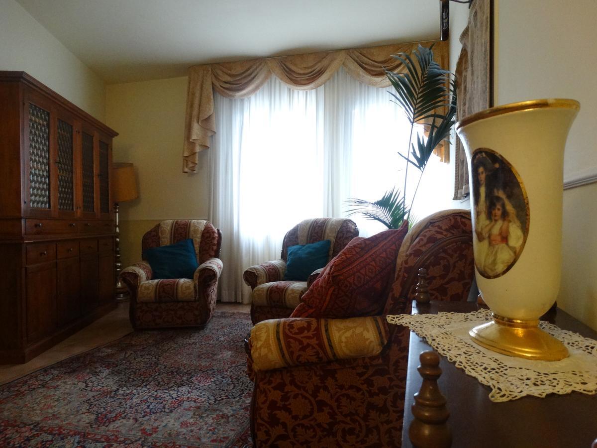 Locanda Il Burchiello Ориаго-ди-Мира Экстерьер фото